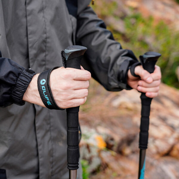 Bastones-de-trekking-Olife-Trekpal-T3-imagen-lifestyle-de-los-agarres Bastones de senderismo extensibles Trekpal T3 Trekking Olife
