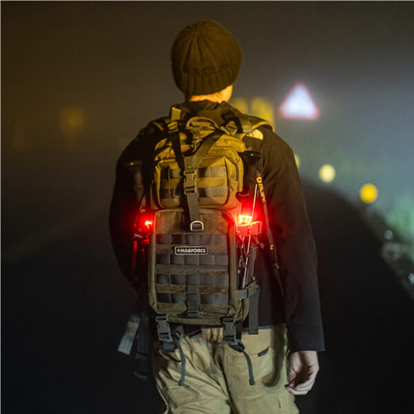 Glowalk-F3T2-Imagen-de-producto-8 Bastones de senderismo extensibles con luz integrada Glowalk F3T2 Trekking Olife