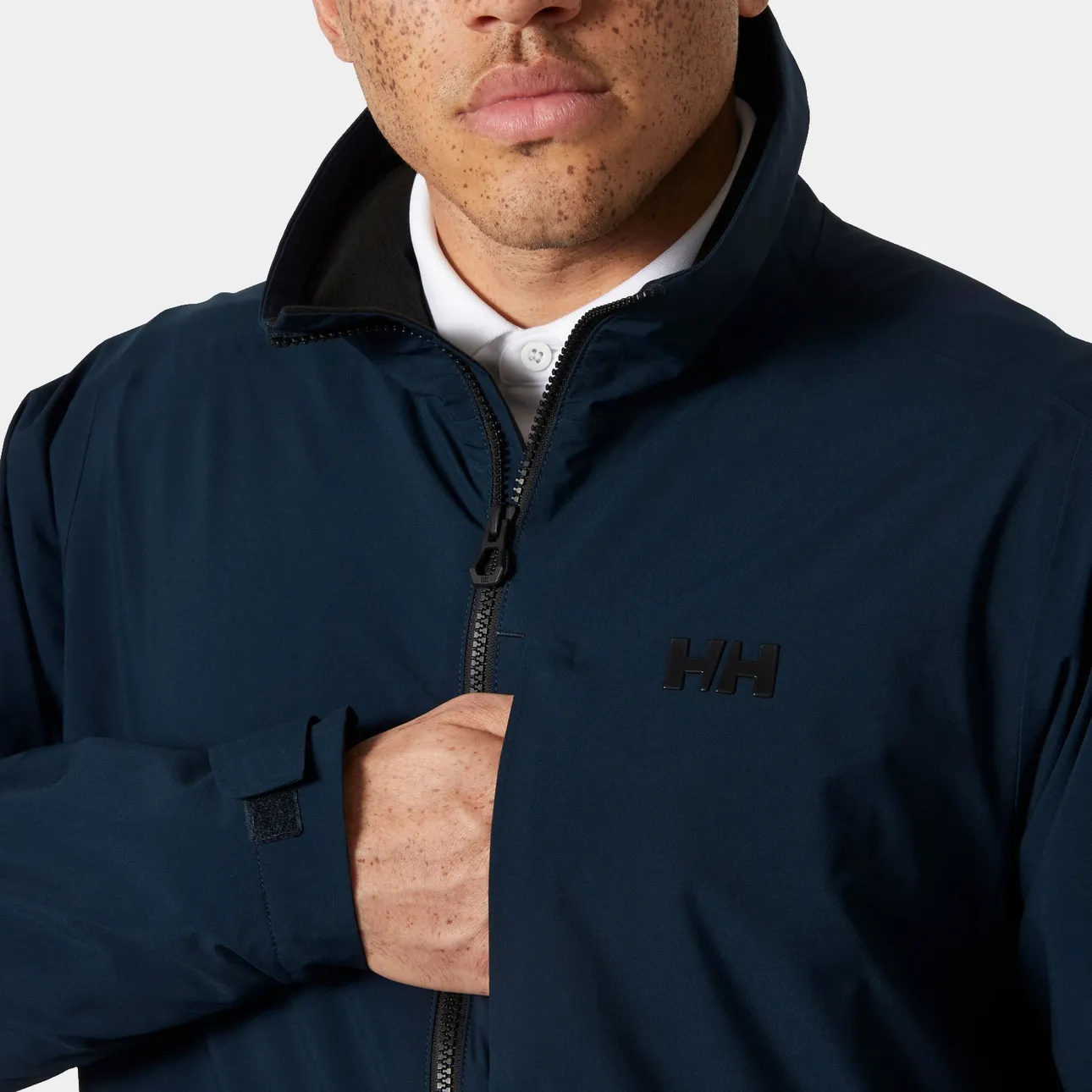 34030_597-2-feature13 CHAQUETA HP RACING 2.0 Helly Hansen