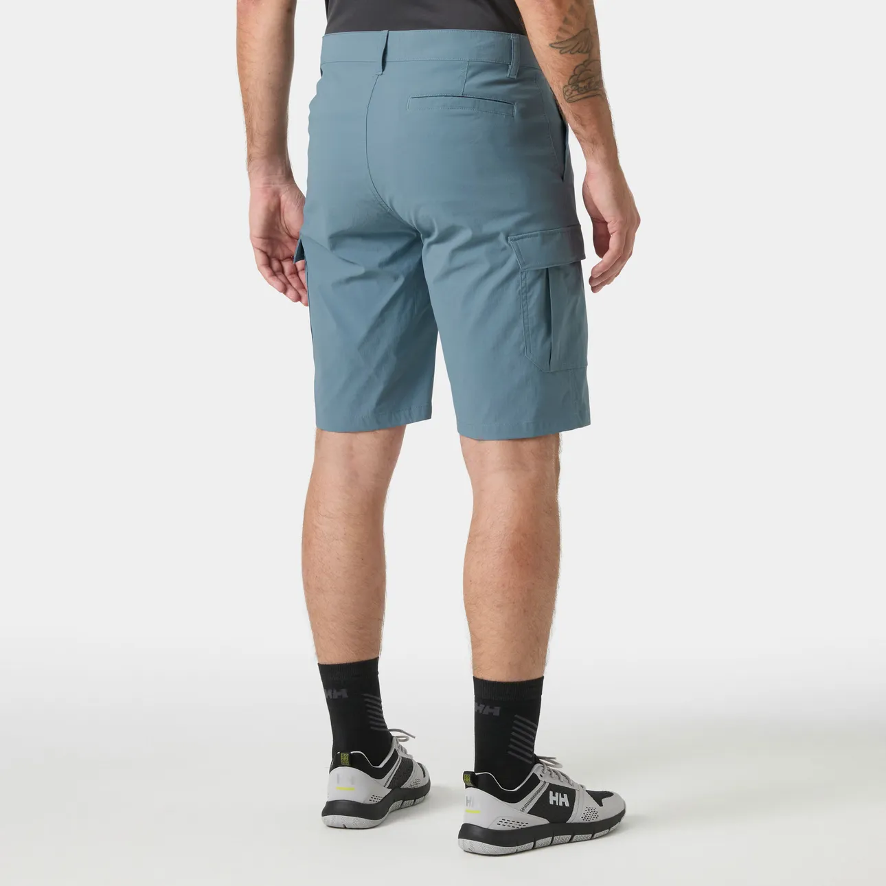 34537_601-1-onbody2 Men's HH Quick-Dry Cargo Shorts 11" Helly Hansen
