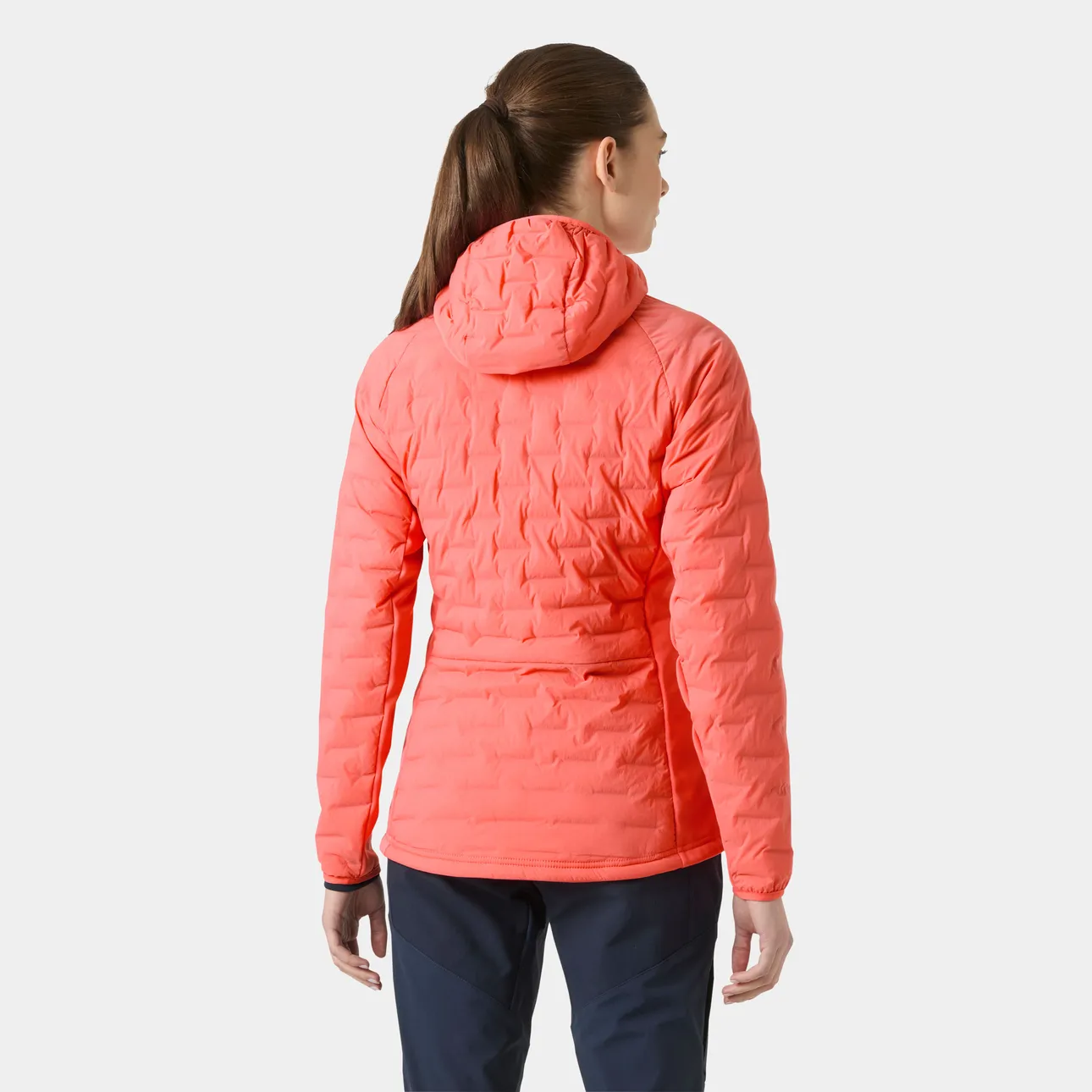 34589_098-1-onbody2 HP Hooded Stretch Insulator Mujer Helly Hansen