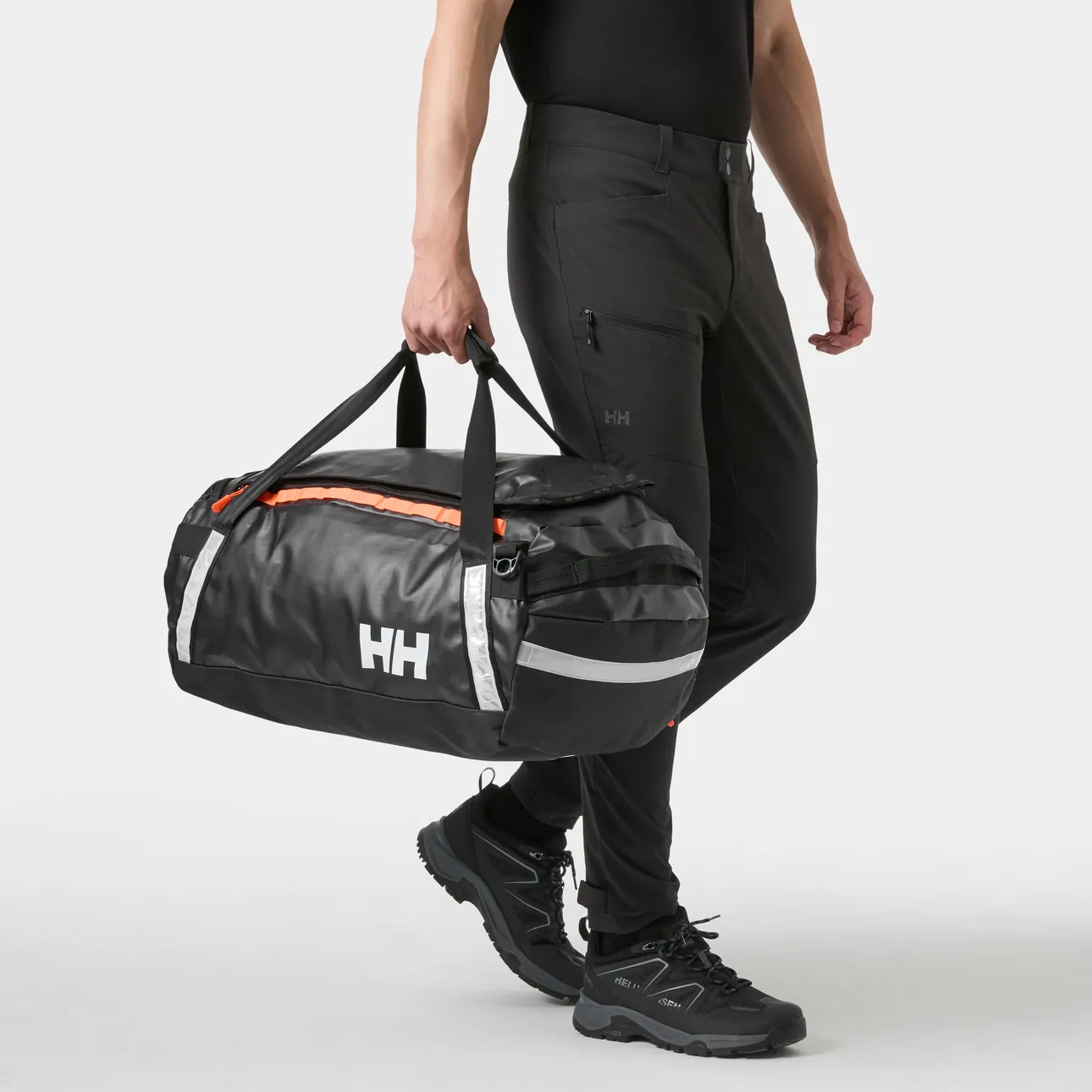 67596_992-1-onbody1 Guide Duffel Bag 50L Helly Hansen